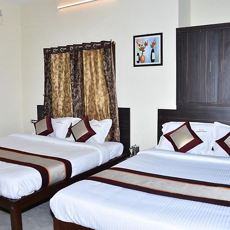 Barnabas Homestay Thanjavur Buitenkant foto