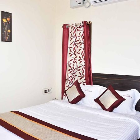 Barnabas Homestay Thanjavur Buitenkant foto