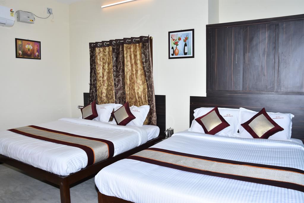 Barnabas Homestay Thanjavur Buitenkant foto