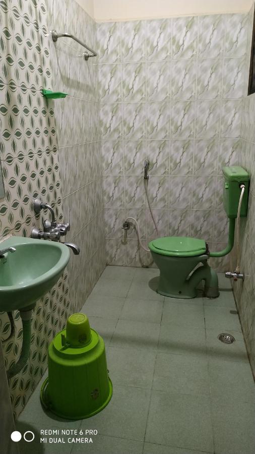 Barnabas Homestay Thanjavur Buitenkant foto